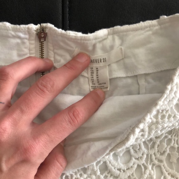 White quilted skirt - Picture 3 of 4